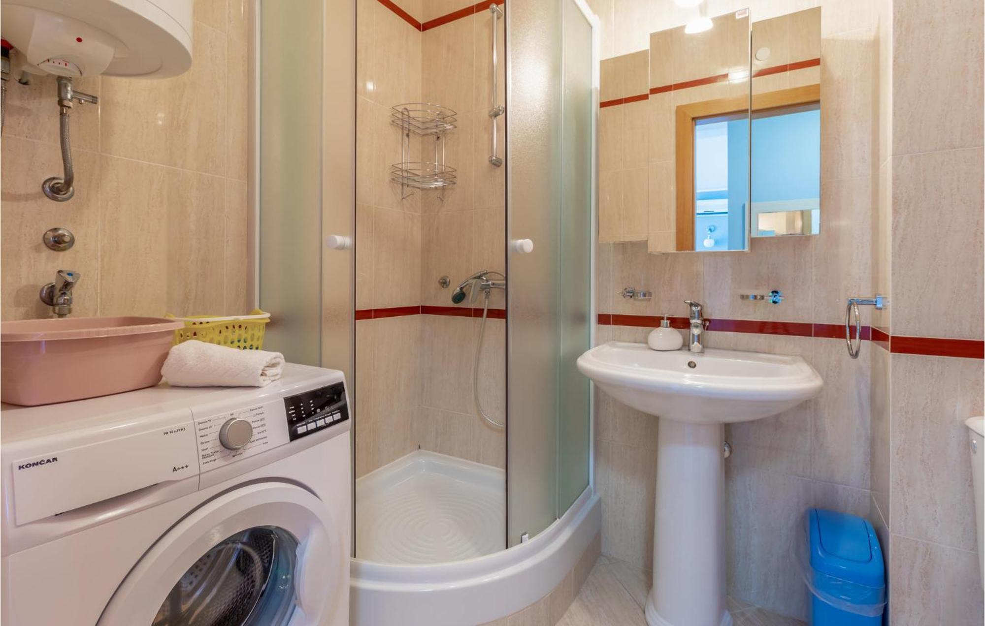 Lovely Apartment In Selce With House Sea View Exterior photo